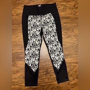 Avia Leggings Size Medium